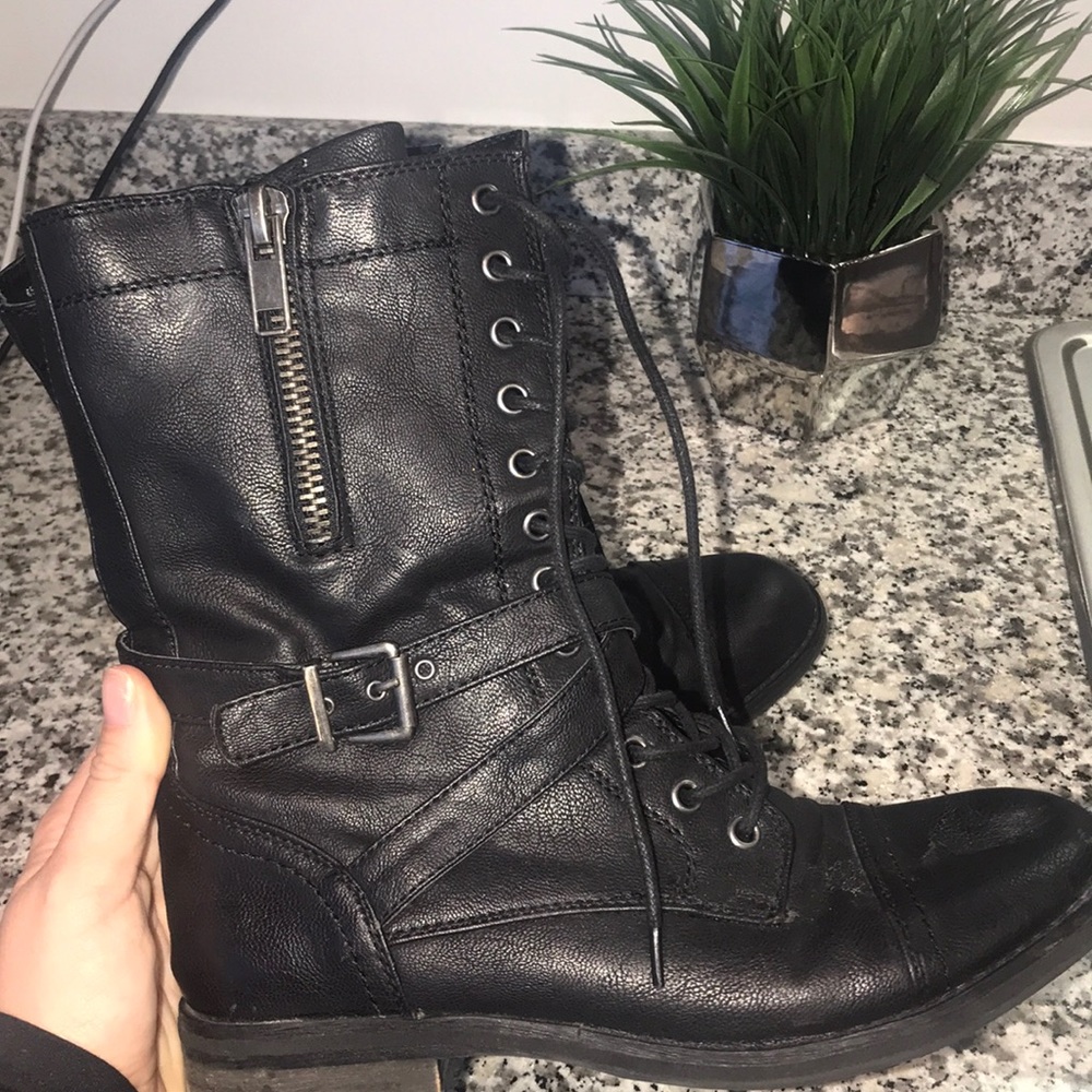 Combat boots